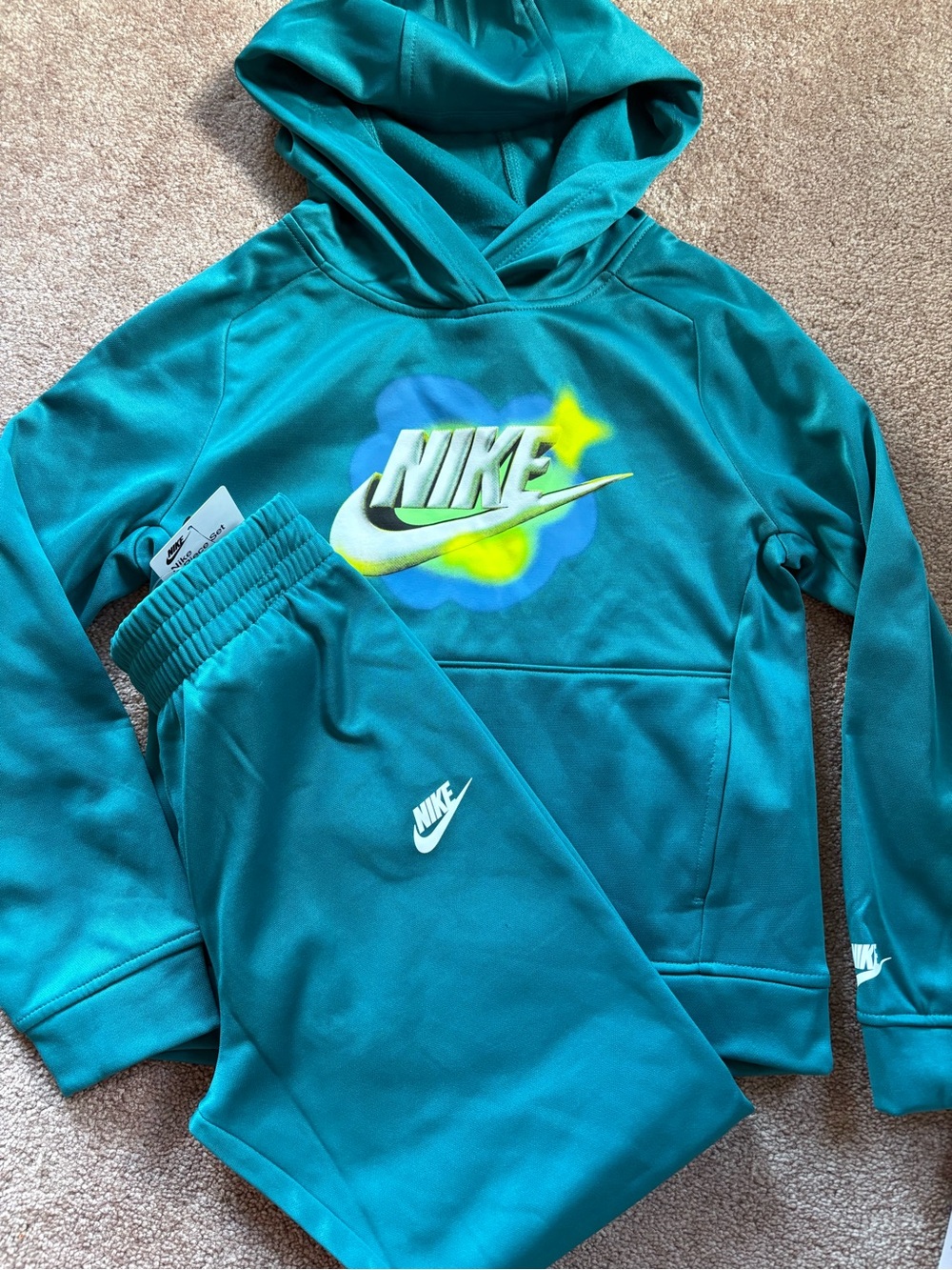Nike Kids Boys hooded jacket jogger pants set athletic sports size 7 NWT